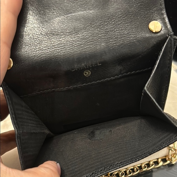 Chanel Black Caviar Timeless 'CC' Compact bi-fold Wallet on Chain - Picture 8 of 11